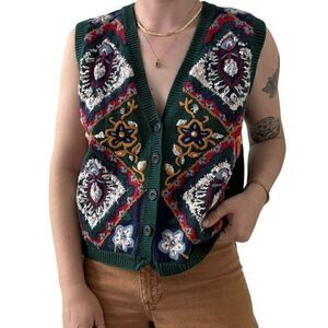 Vintage 1990s Womens Green Floral Embroidered Grannycore Preppy Sweater Vest